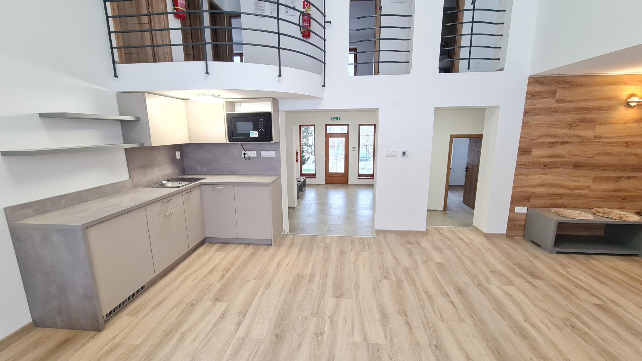 SKOLAUDOVANÉ -  Moderné priestory aj pre zdravotníkov,  Rajecké Teplice - Centrum