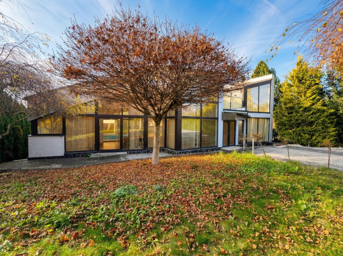 Lokalita, lokalita, lokalita: nadštandardný rodinný dom s veľkým pozemkom, Žilina - Budatín, Cena v RK